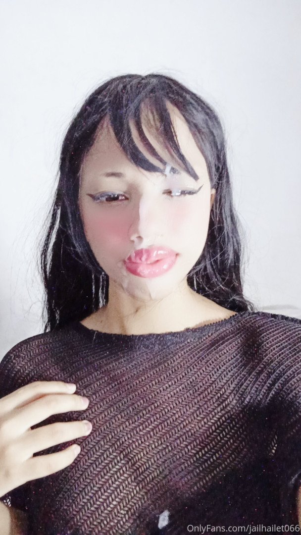 Photo by yourwaifoo published on October 16,2023 16:23:56 - BestThots
