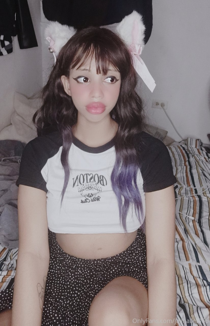 Photo by yourwaifoo published on October 16,2023 16:36:20 - BestThots