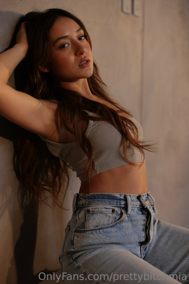 Photo by prettybitchmia published on June 6,2023 04:54:47 - BestThots