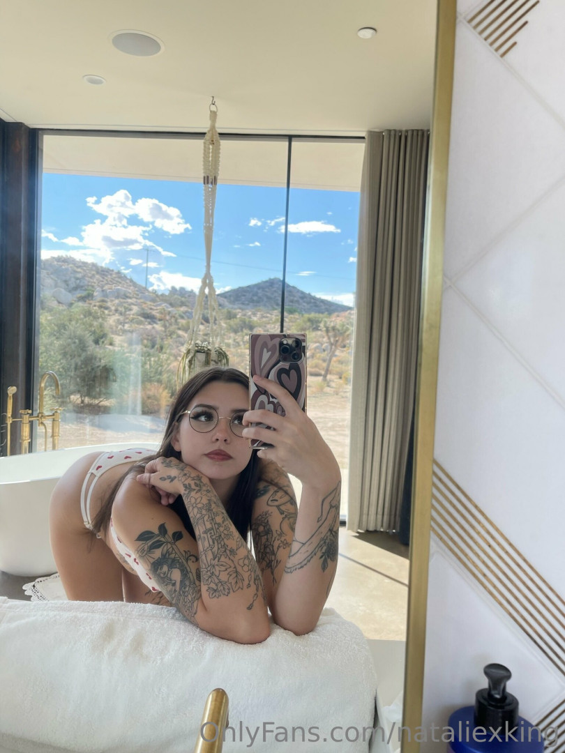 Photo by nataliexking published on October 16,2023 21:28:03 - BestThots