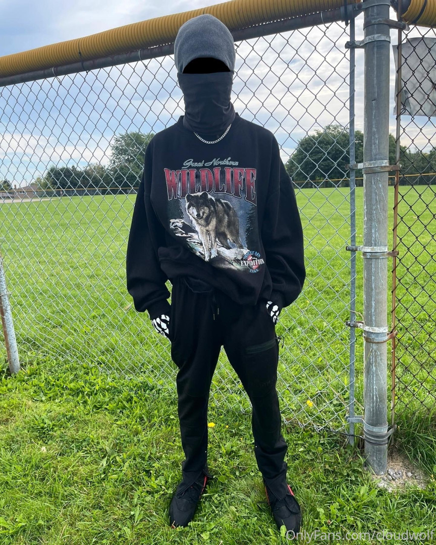 Photo by cloudwolf published on October 15,2023 14:02:07 - BestThots