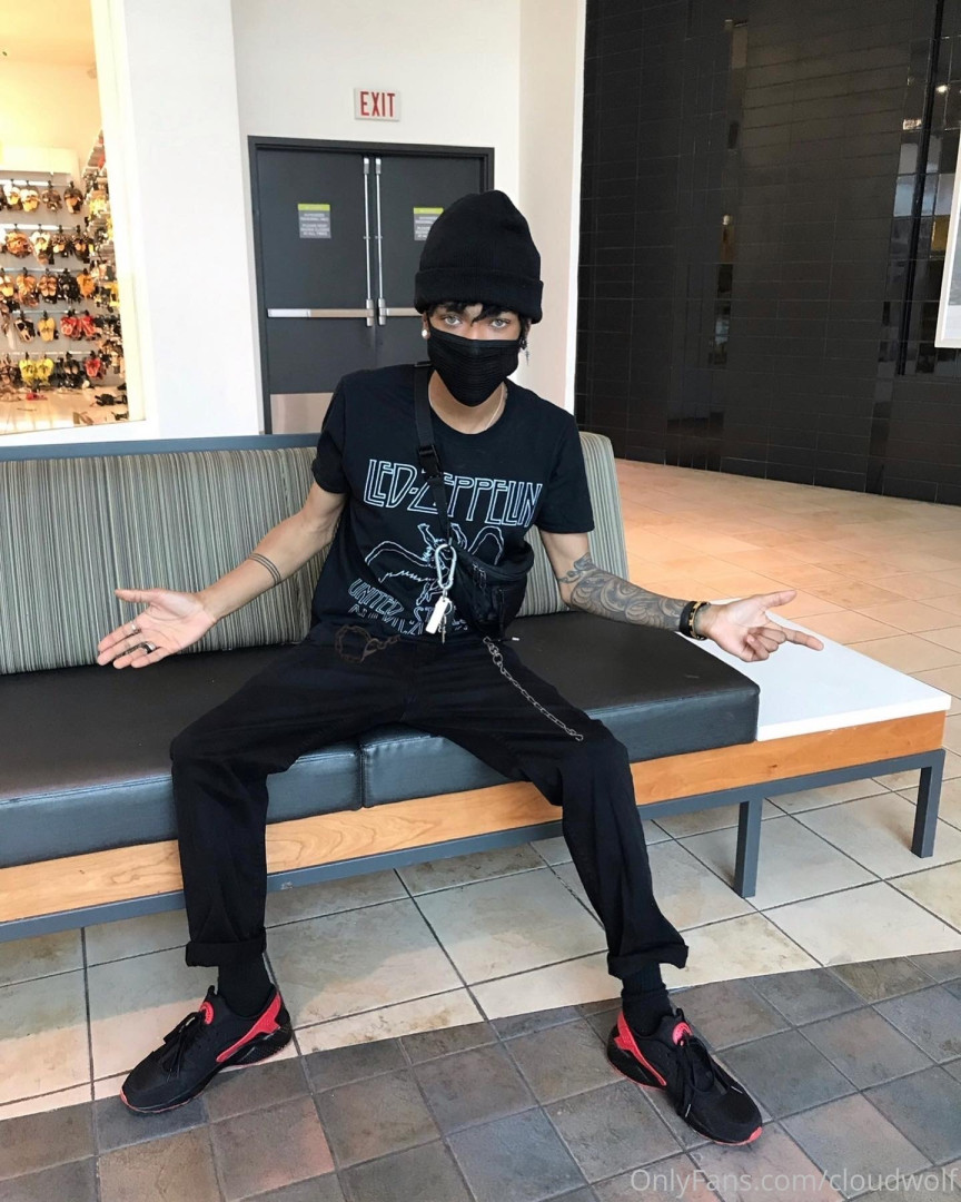 Photo by cloudwolf published on October 15,2023 18:17:20 - BestThots