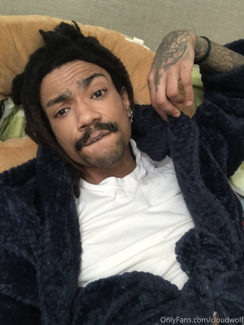 Photo by cloudwolf published on October 15,2023 20:00:09 - BestThots