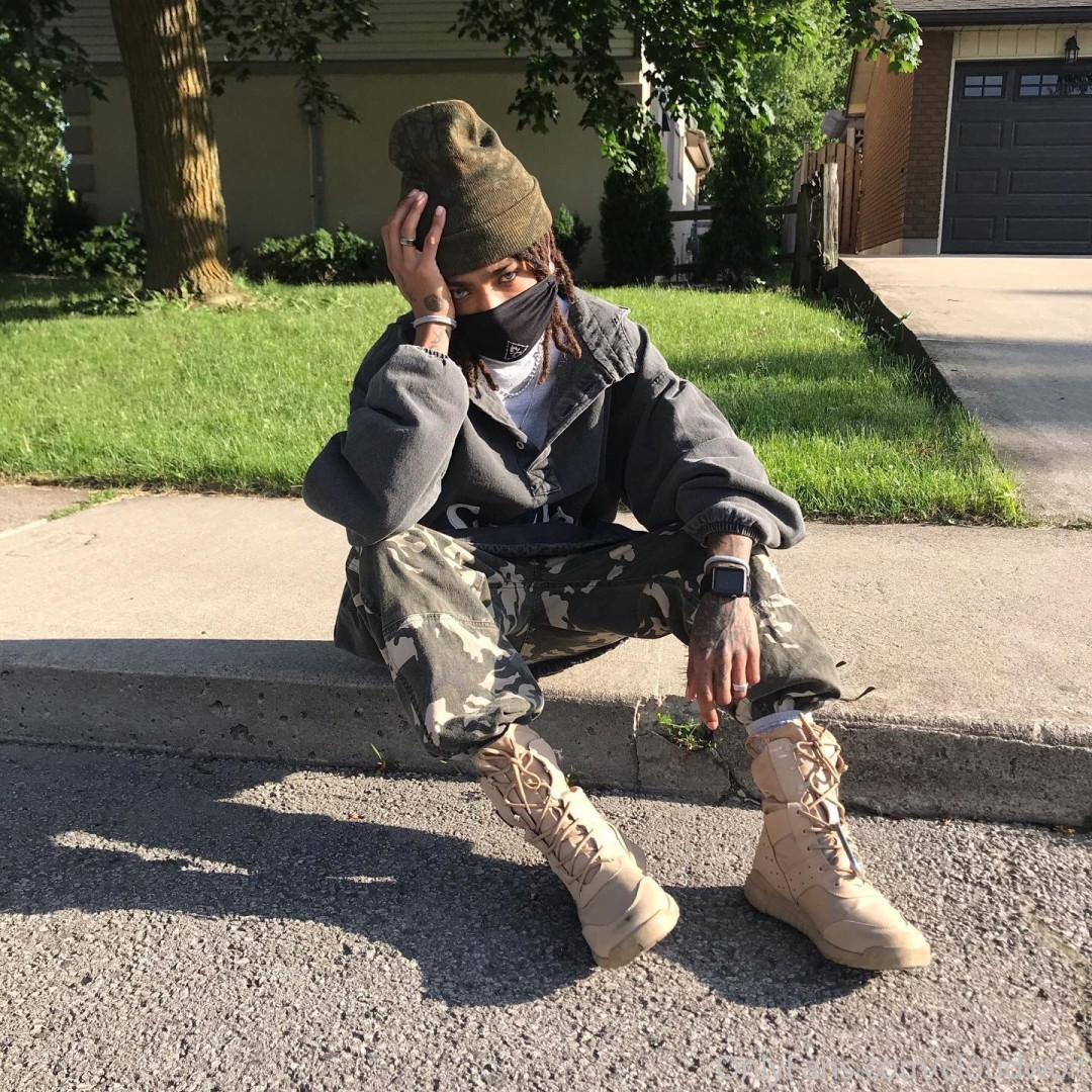 Photo by cloudwolf published on October 15,2023 22:20:55 - BestThots