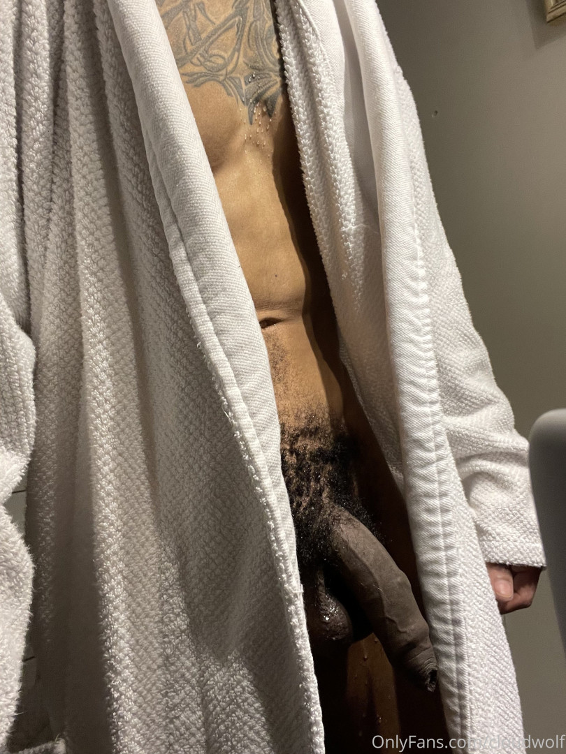 Photo by cloudwolf published on October 15,2023 22:22:33 - BestThots