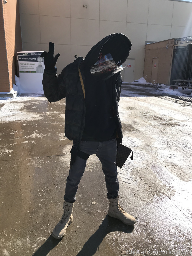 Photo by cloudwolf published on October 15,2023 22:23:02 - BestThots