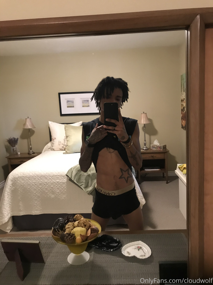 Photo by cloudwolf published on October 15,2023 23:00:21 - BestThots