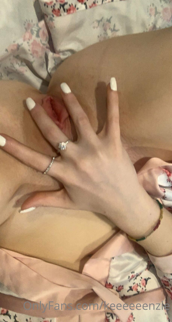 Photo by brunettebhabie published on May 29,2023 18:00:11 - BestThots