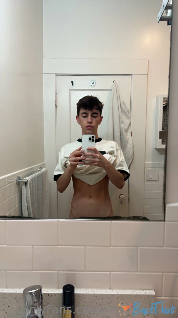 Photo by mxchcuevas published on January 29,2025 00:00:23 - BestThots