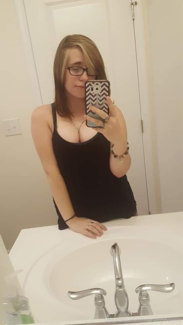 Photo by mariahphoenix published on October 15,2023 19:45:55 - BestThots