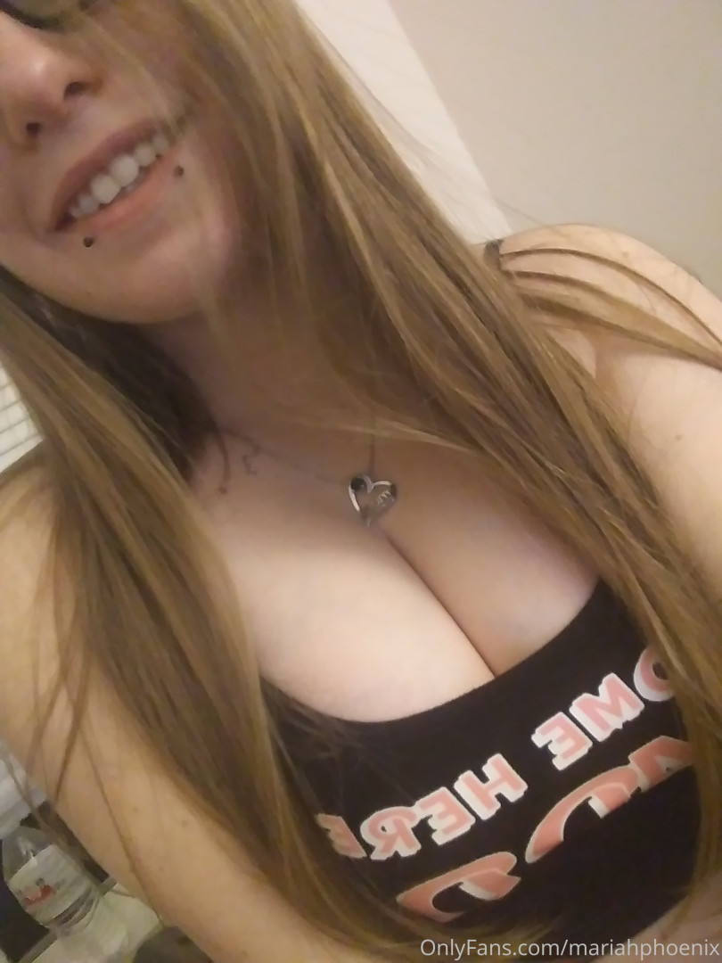 Photo by mariahphoenix published on October 15,2023 20:33:29 - BestThots