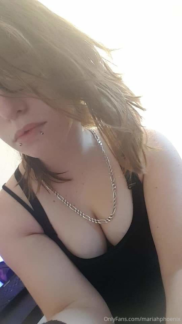 Photo by mariahphoenix published on October 15,2023 20:34:59 - BestThots