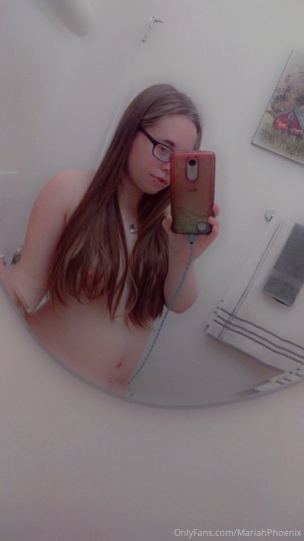 Photo by mariahphoenix published on October 15,2023 20:58:33 - BestThots