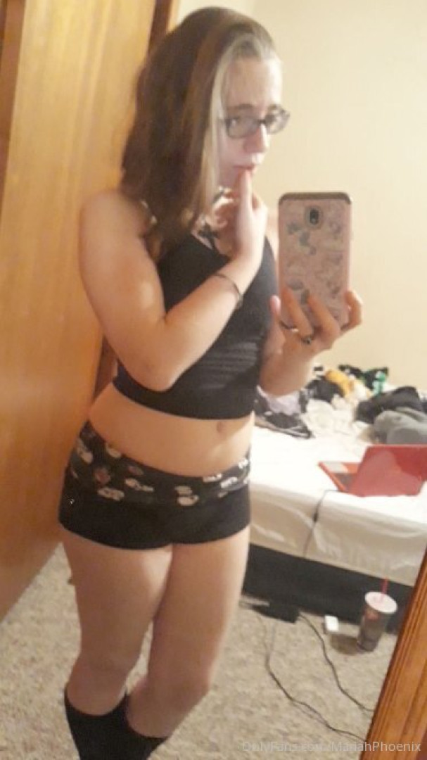Photo by mariahphoenix published on October 15,2023 22:13:46 - BestThots