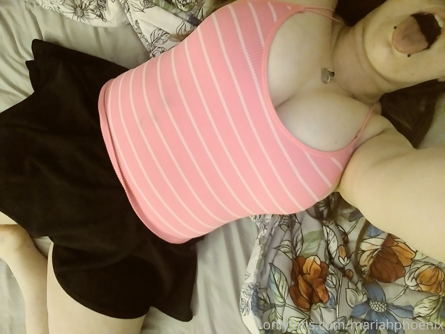 Photo by mariahphoenix published on October 15,2023 22:27:54 - BestThots