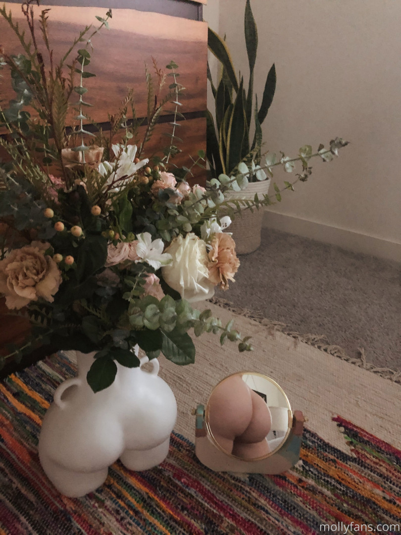 Photo by moremolly published on October 16,2023 19:28:29 - BestThots