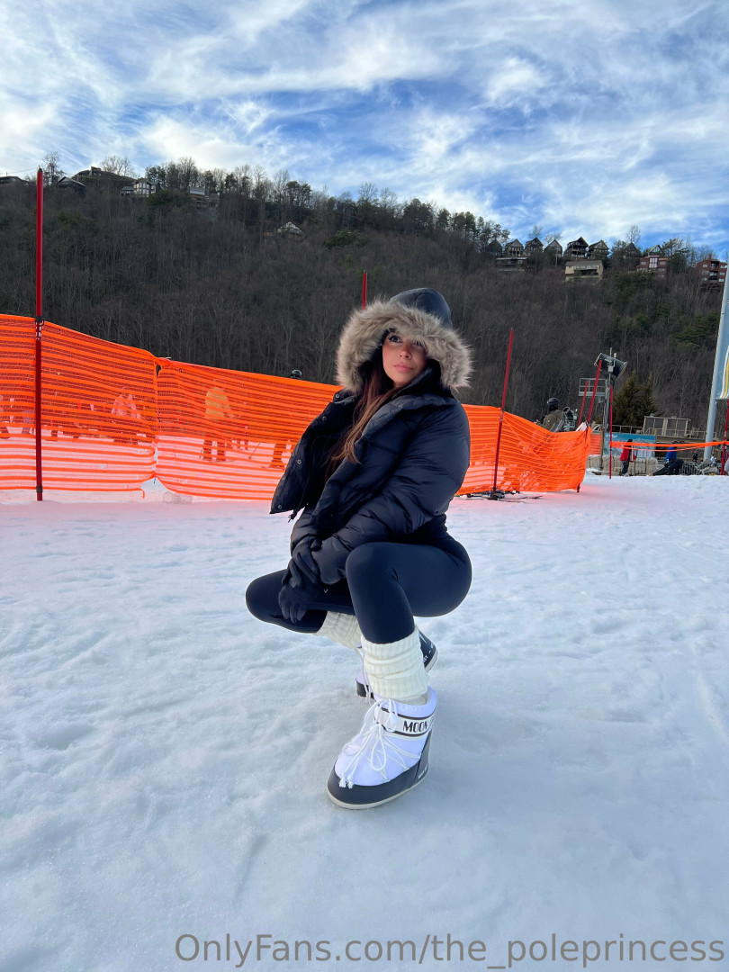 Photo by the_poleprincess published on May 17,2023 04:28:49 - BestThots