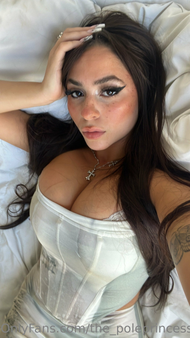 Photo by the_poleprincess published on May 17,2023 04:28:50 - BestThots