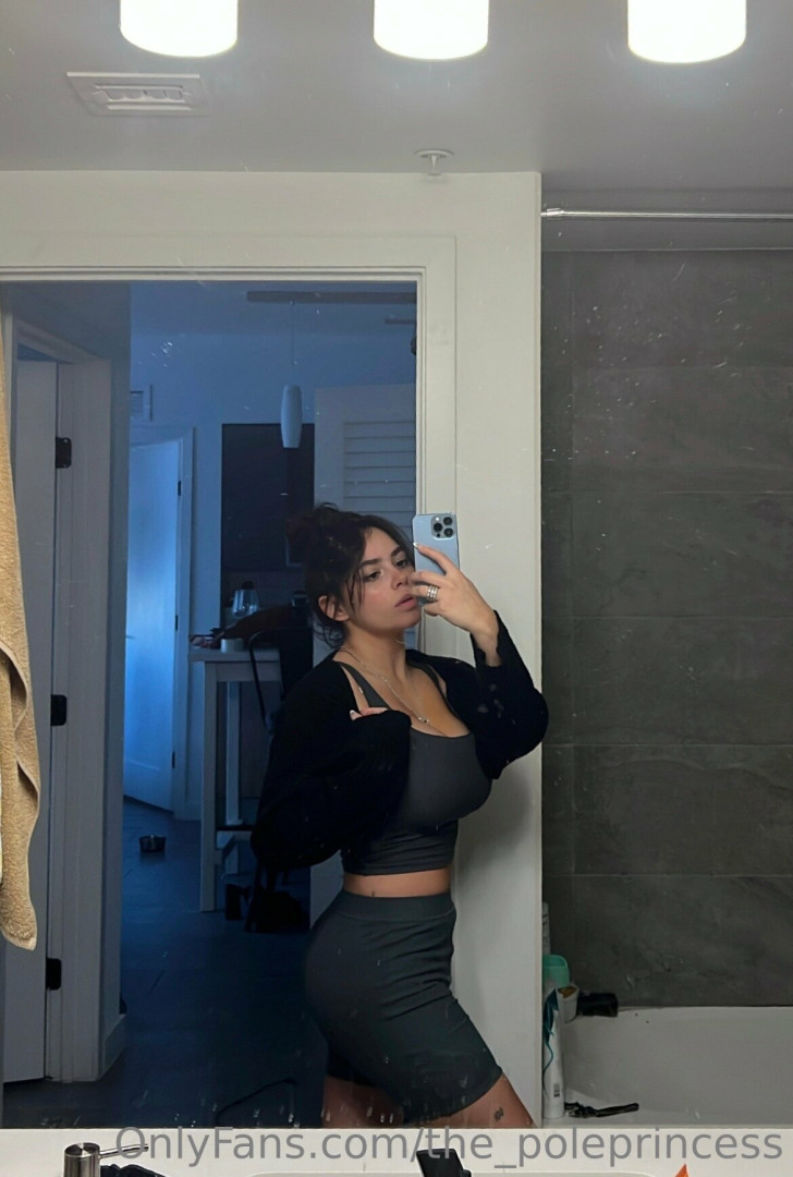 Photo by the_poleprincess published on May 17,2023 04:28:51 - BestThots