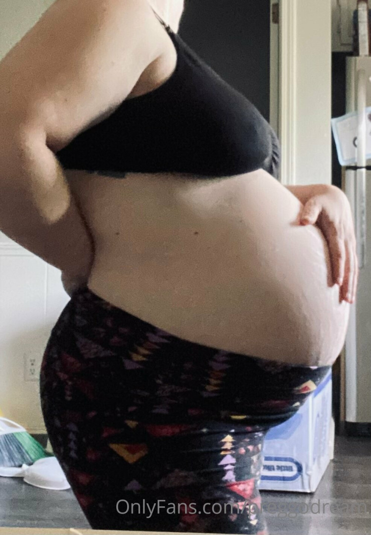 Photo by preggodream published on July 28,2023 19:04:32 - BestThots