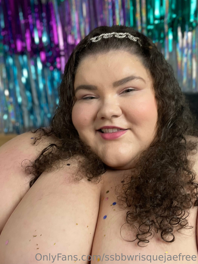 Photo by ssbbwrisquejaefree published on May 17,2023 16:45:41 - BestThots