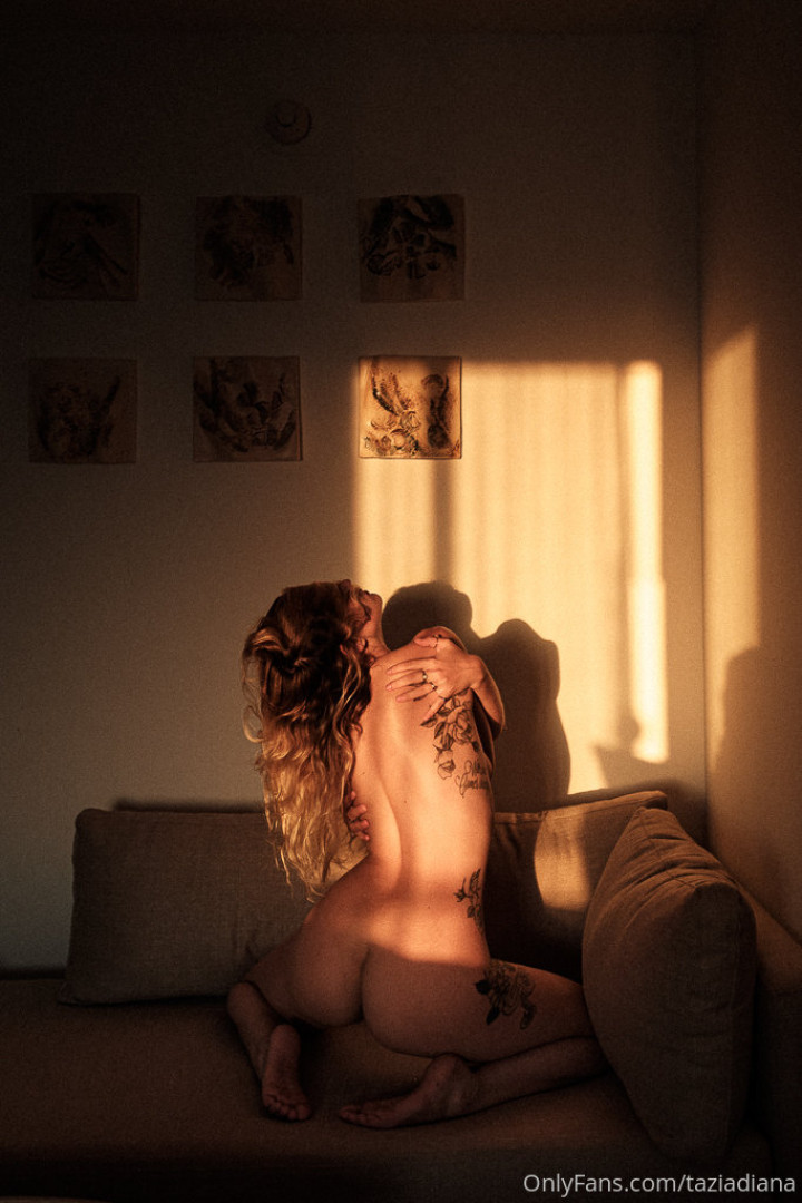 Photo by zizinakie published on October 15,2023 22:41:23 - BestThots