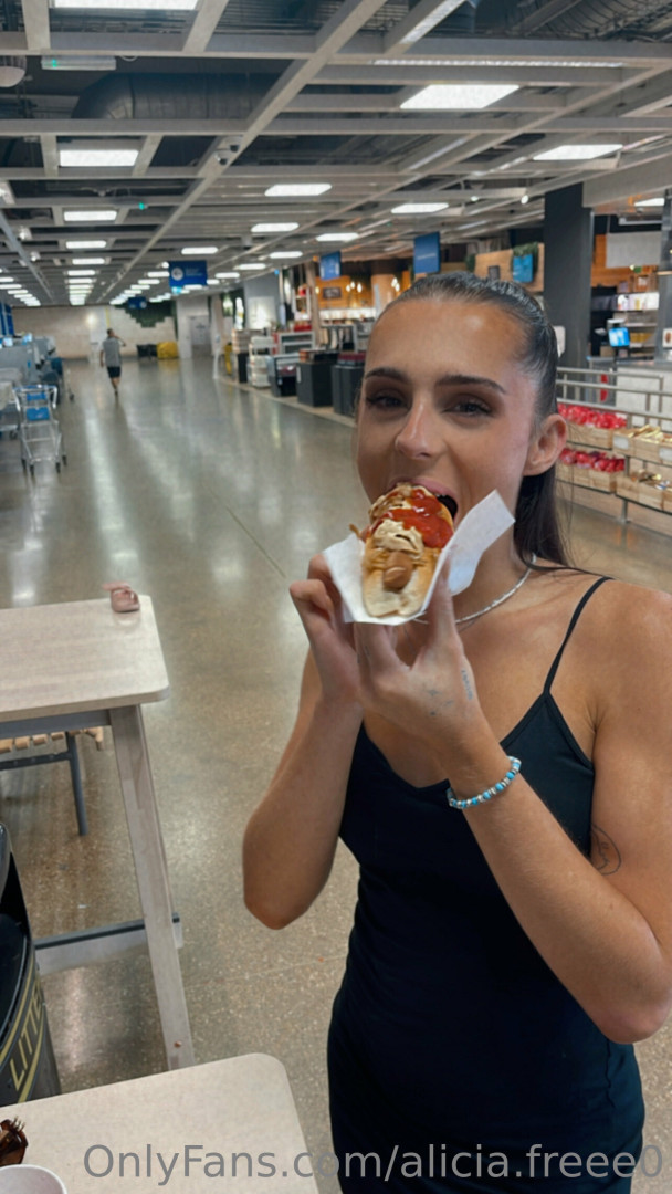 Photo by alicia.freee0 published on November 19,2023 20:15:31 - BestThots