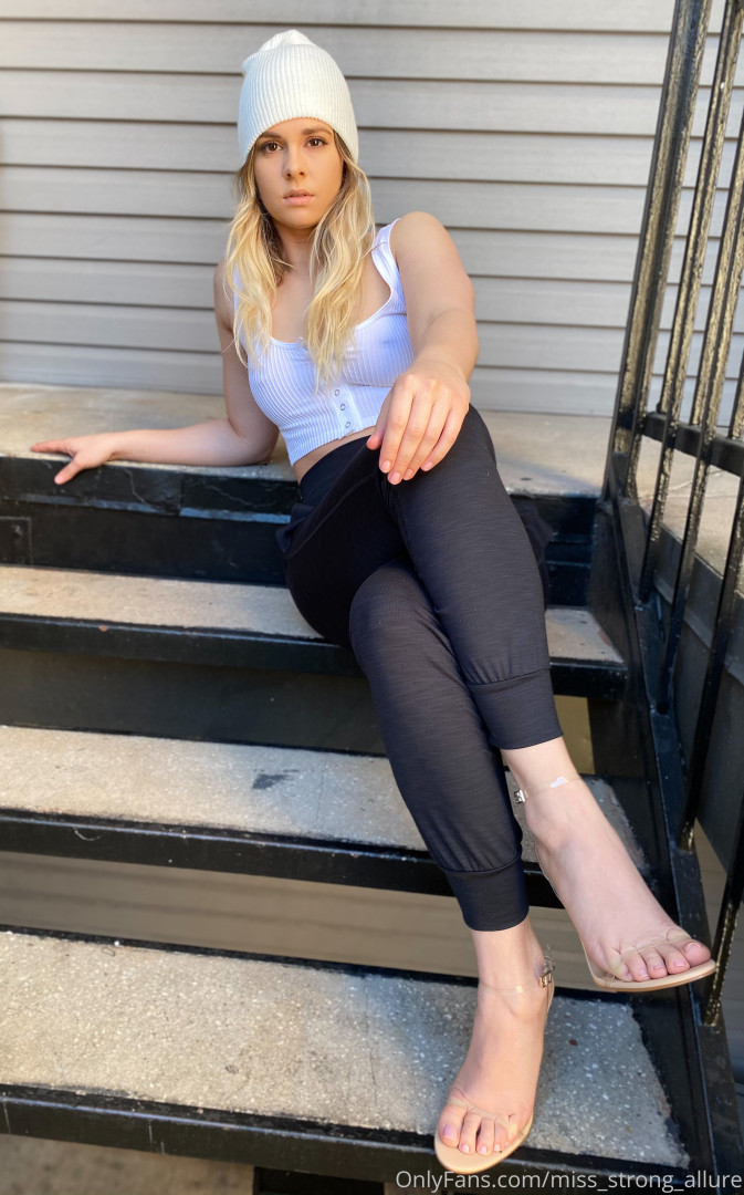Photo by cassidyheatfeet published on May 29,2023 10:03:05 - BestThots