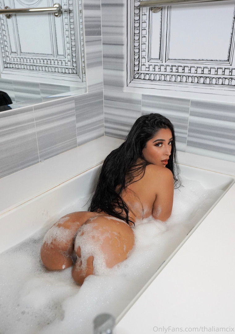 Photo by thaliamcix published on October 16,2023 19:43:54 - BestThots