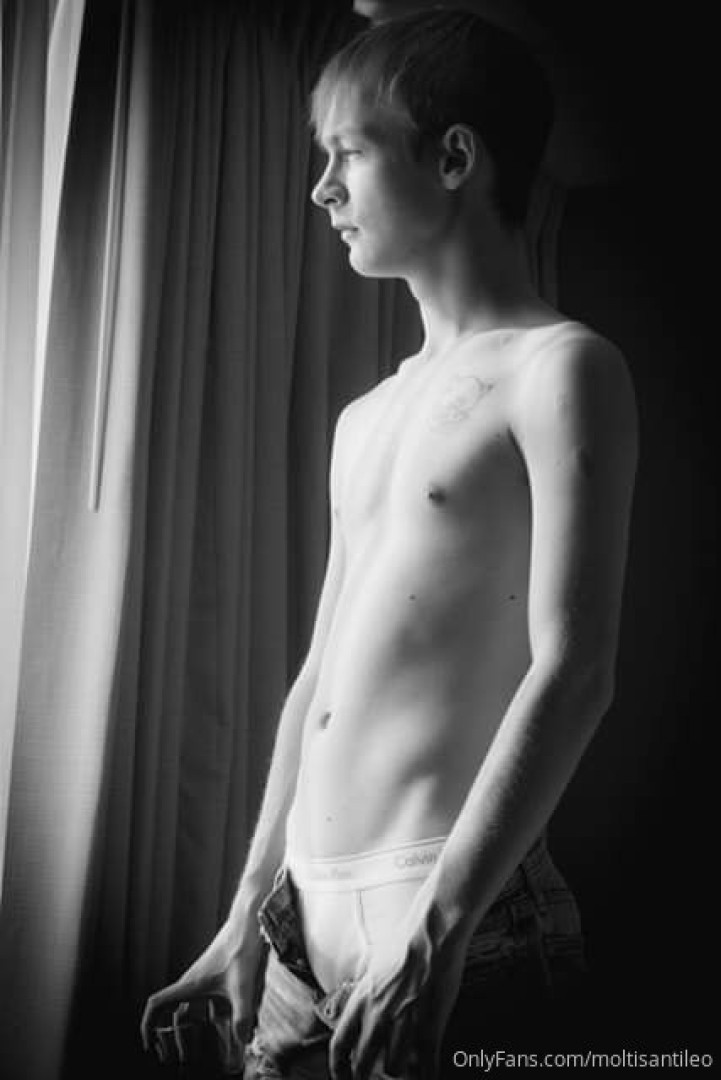 Photo by officialjimmyc published on May 19,2023 22:48:19 - BestThots