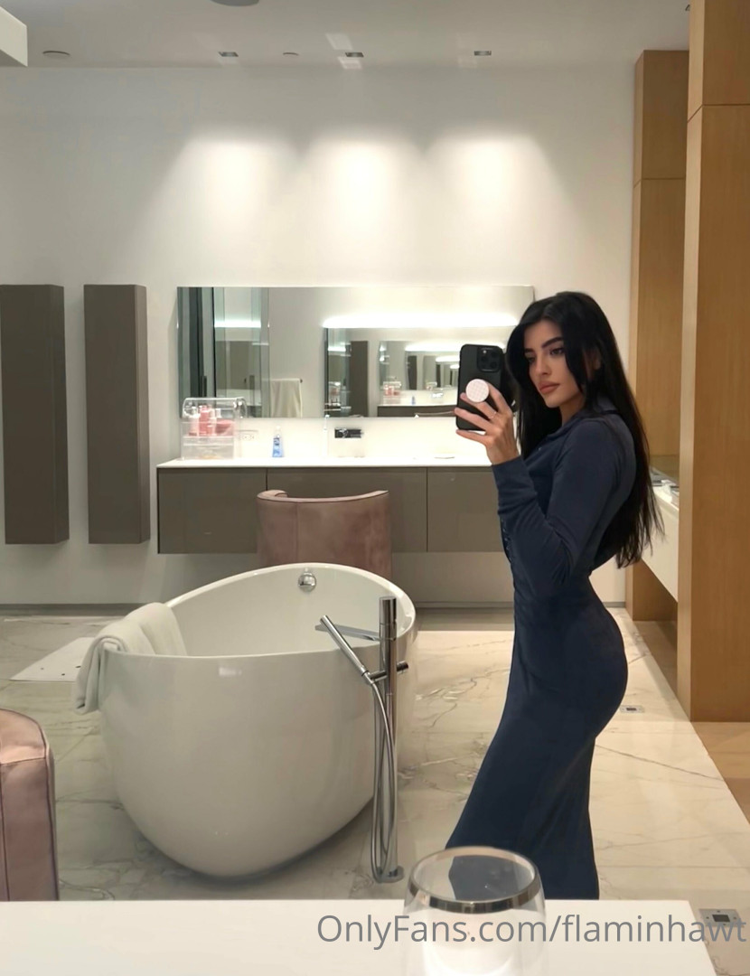 Photo by flaminhawt published on May 27,2023 01:12:56 - BestThots