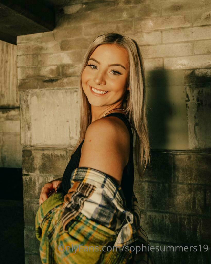 Photo by sophisummers published on October 17,2023 04:09:46 - BestThots