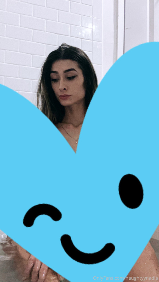 Photo by sophisummers published on October 17,2023 04:14:53 - BestThots