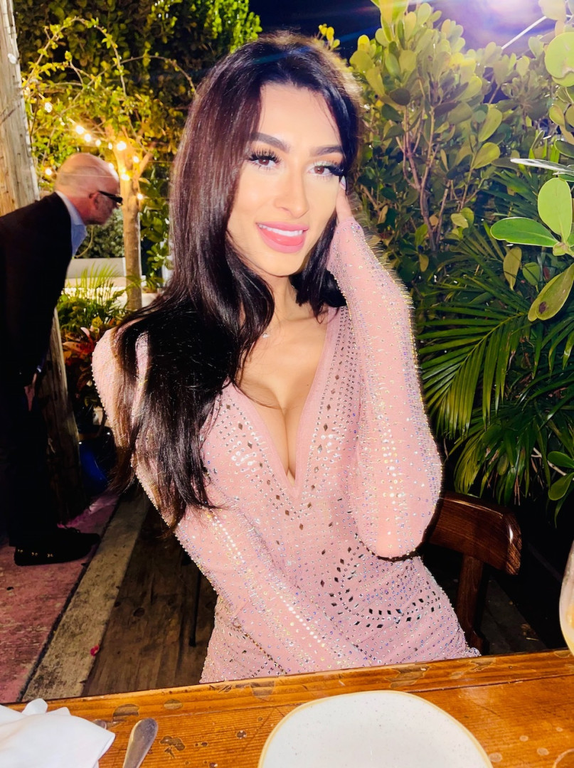 Photo by sophisummers published on October 17,2023 04:15:32 - BestThots