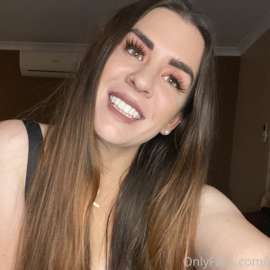 itslucybanks #2040208