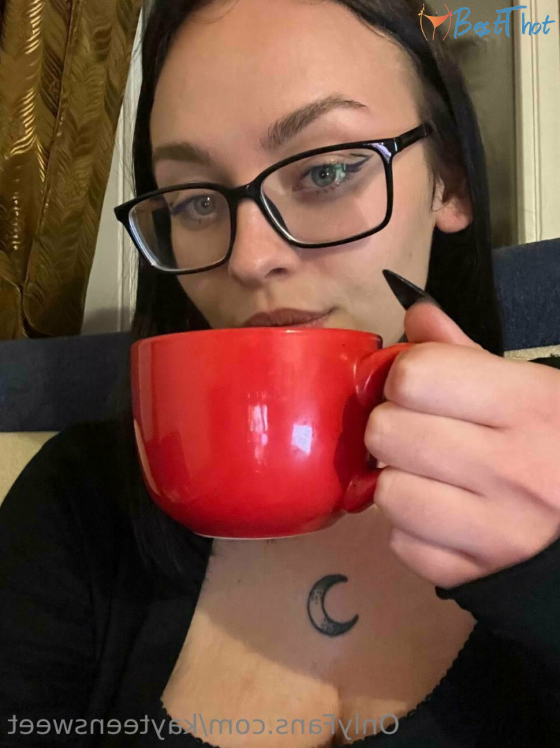 Photo by kayteensweet published on December 16,2024 22:04:11 - BestThots