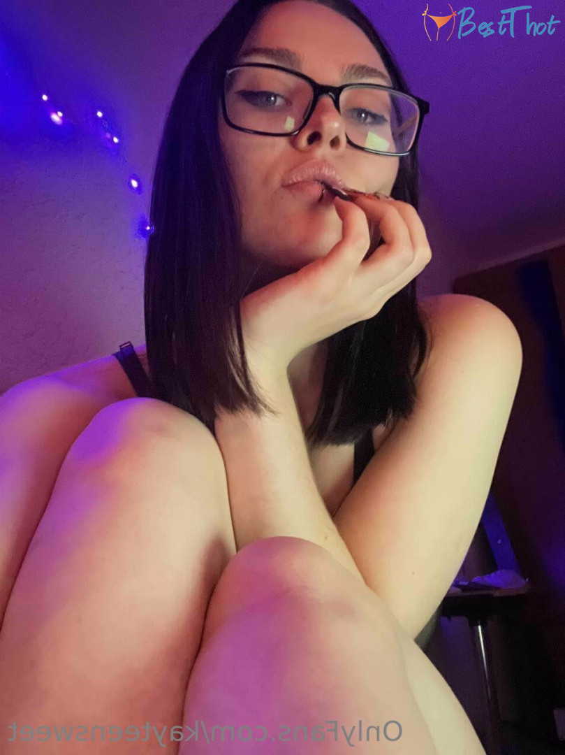 Photo by kayteensweet published on December 16,2024 22:04:18 - BestThots