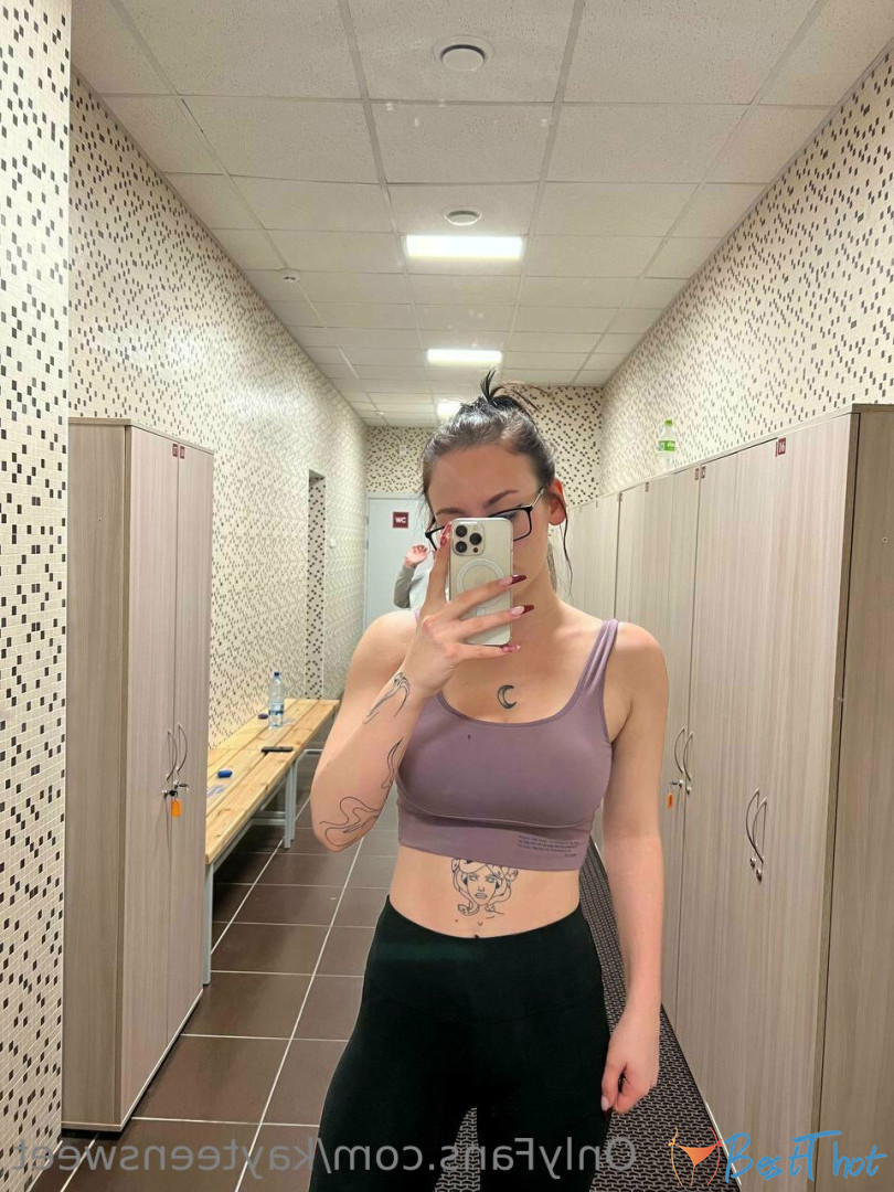 Photo by kayteensweet published on December 16,2024 22:04:28 - BestThots