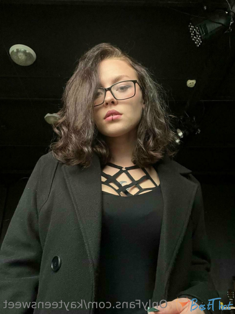 Photo by kayteensweet published on December 16,2024 22:04:30 - BestThots