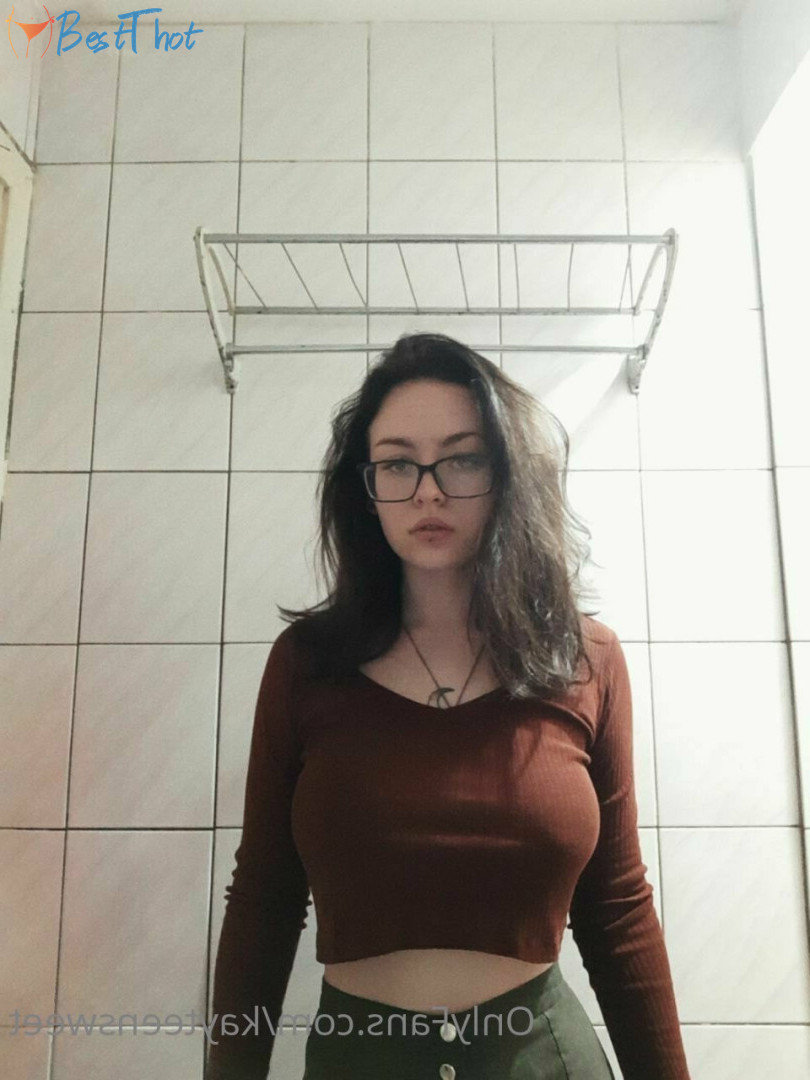 Photo by kayteensweet published on December 16,2024 22:04:40 - BestThots