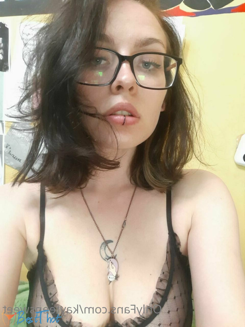 Photo by kayteensweet published on December 16,2024 22:04:43 - BestThots