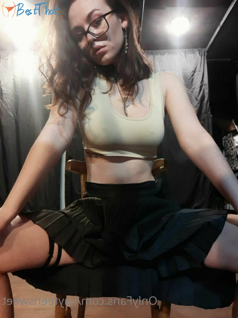 Photo by kayteensweet published on December 16,2024 22:04:59 - BestThots