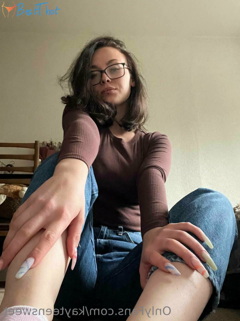 Photo by kayteensweet published on December 16,2024 22:05:29 - BestThots