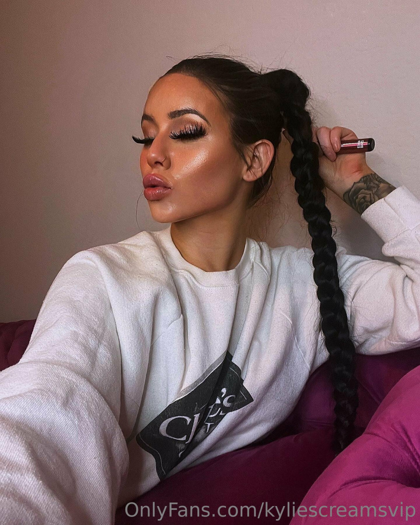 Photo by kyliescreamsvip published on October 12,2023 04:37:49 - BestThots