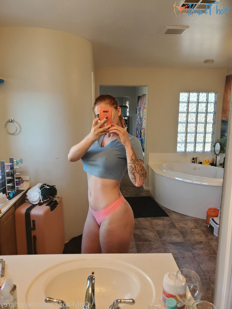 Photo by rollergirlgrey published on December 19,2024 23:07:27 - BestThots