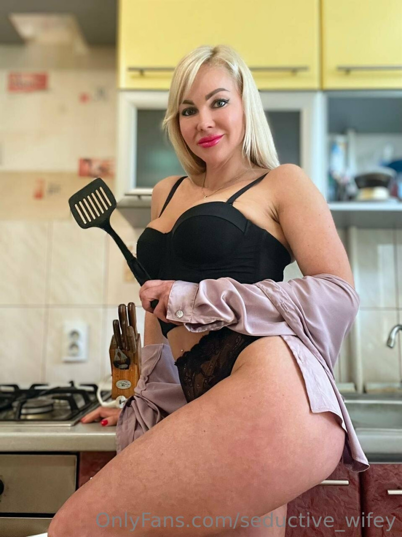 Photo by seductive_wifey published on May 18,2023 08:38:32 - BestThots