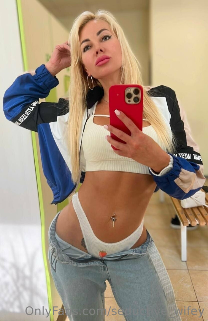 Photo by seductive_wifey published on May 18,2023 08:38:35 - BestThots