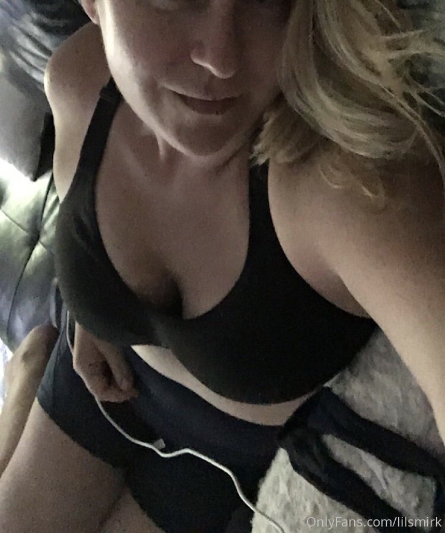 Photo by lilsmirk published on October 16,2023 10:26:29 - BestThots