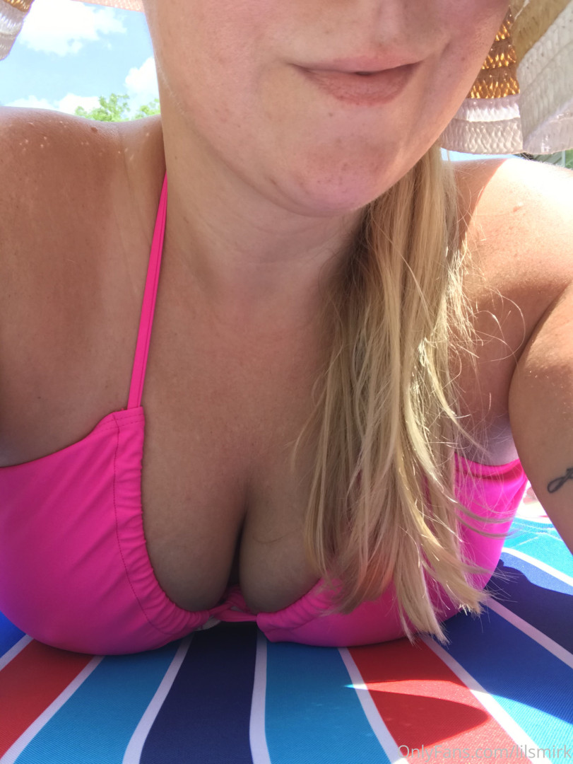 Photo by lilsmirk published on October 16,2023 10:29:11 - BestThots