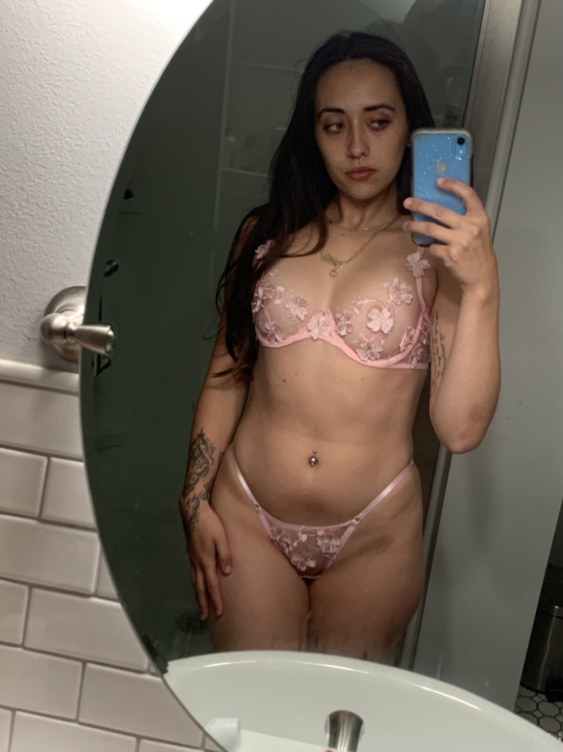 Photo by jade_chichi published on June 18,2023 19:55:51 - BestThots